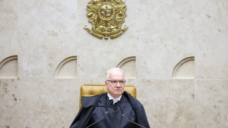 Fachin critica “inclusão indevida” de ministros do STF em relatório da CPI