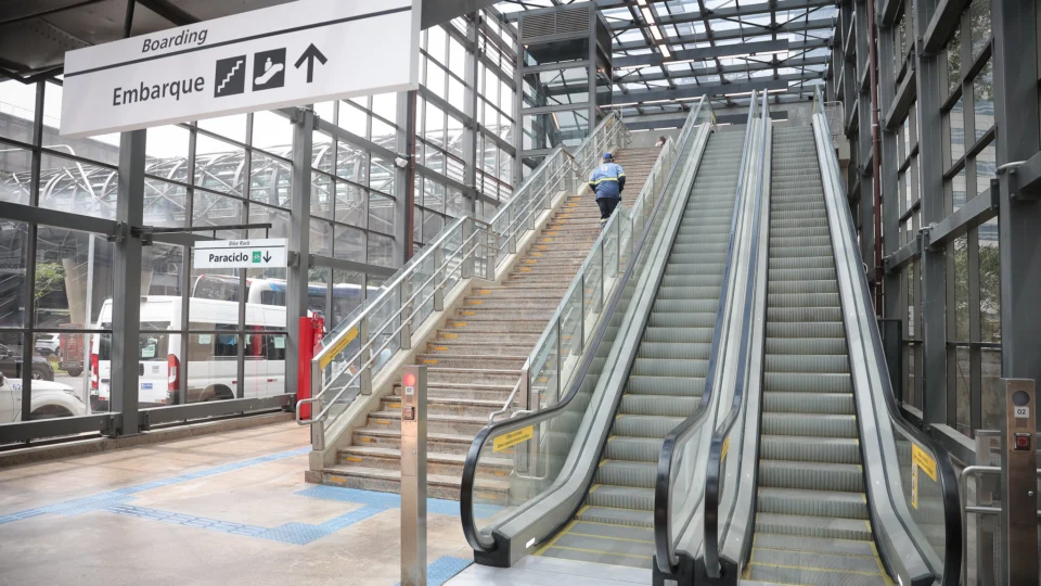 Monotrilho de Congonhas em SP inaugurou com 6,7 km e 8 estações. Projeto previa 17,9 km e conexão com Paraisópolis.