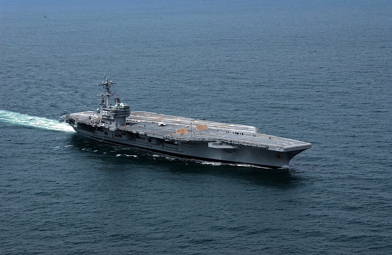 O porta-aviões USS George H.W. Bush.