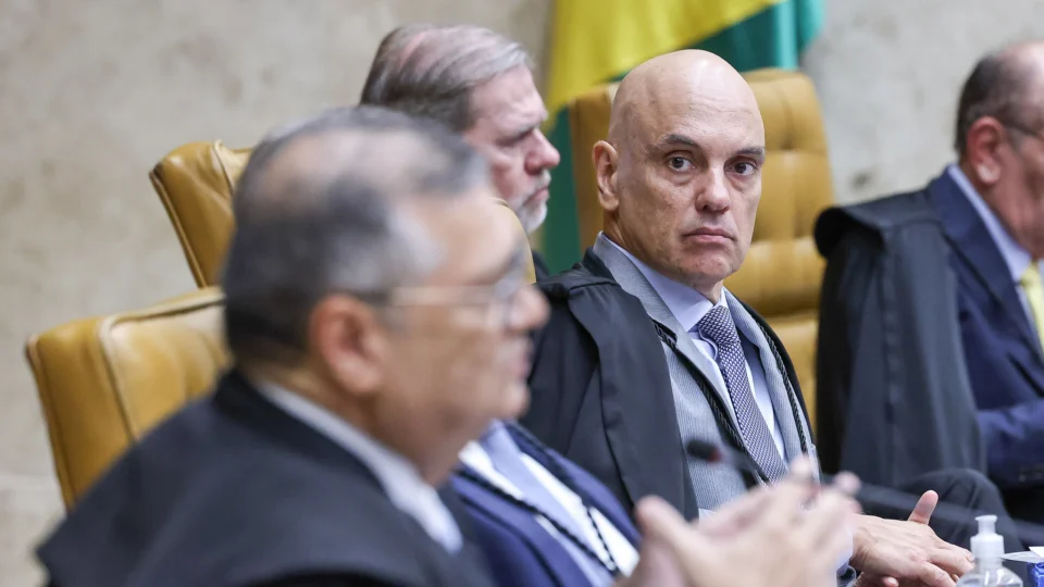 Ministro nomeou perito como assessor de enfrentamento à desinformação durante sua gestão no TSE.