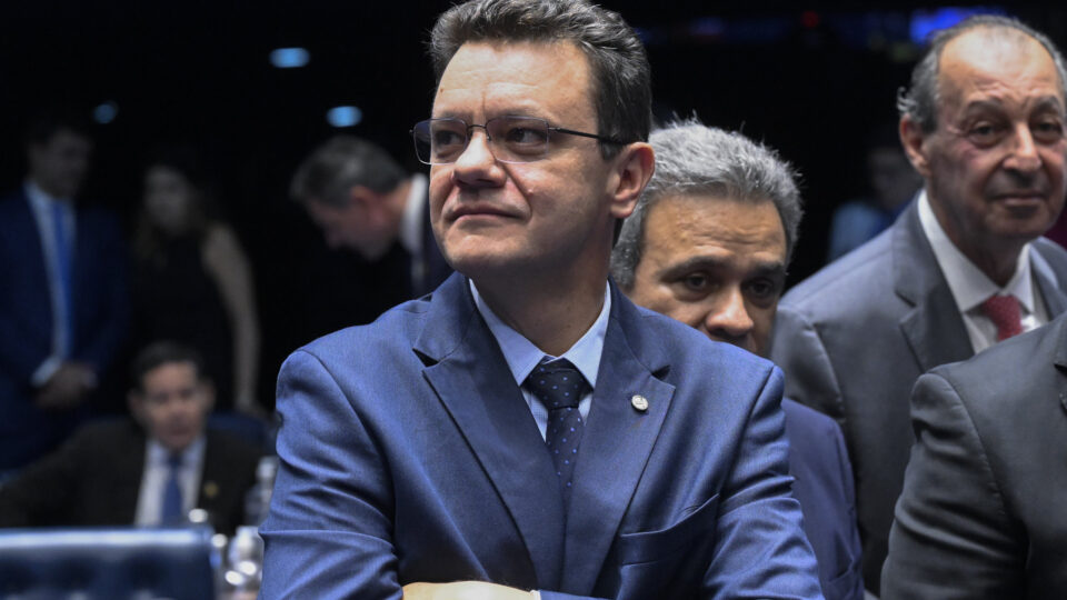 Senado aprova indicação e deputado do PT é eleito novo ministro do TCU