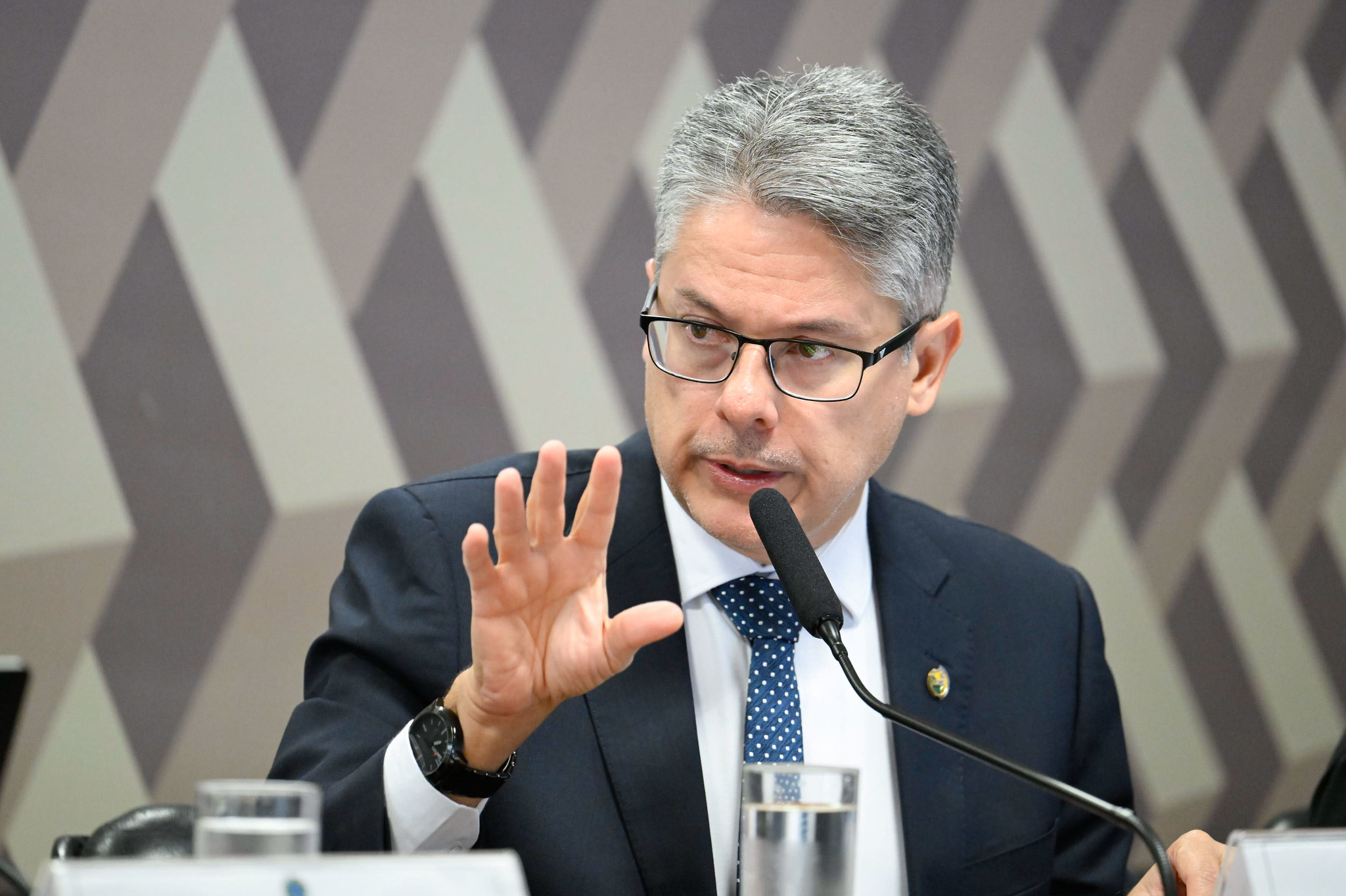 Gilmar solicitou à PGR a abertura de uma investigação por suposto abuso de poder após Alessandro Vieira tentar indiciá-lo.
