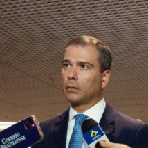 Ex-presidente do BRB se prepara para apresentar delação com ameaça a Vorcaro Paulo Henrique Costa já estava afastado da estatal por suspeitas envolvendo o Banco Master.