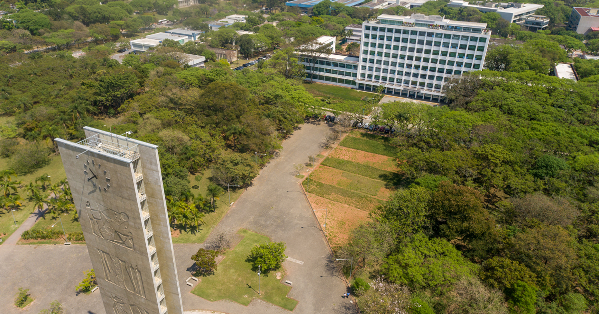 Estudantes da USP afirmam que mais de 100 cursos foram paralisados no estado.
