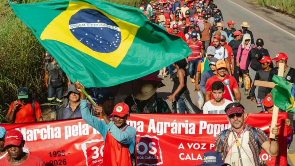 MST "Abril Vermelho"