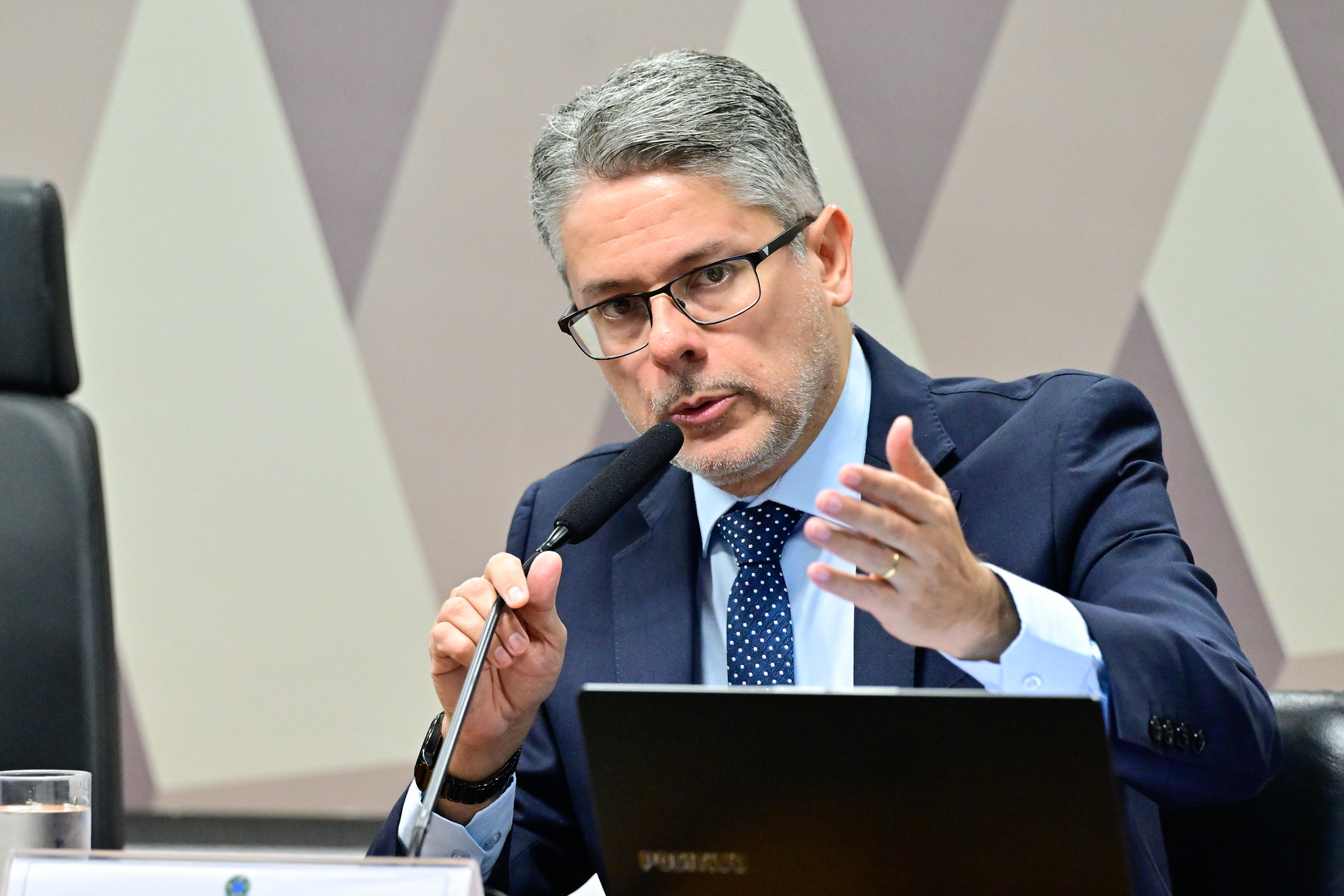 Alessandro Vieira pede à PGR arquivamento de ação de Gilmar