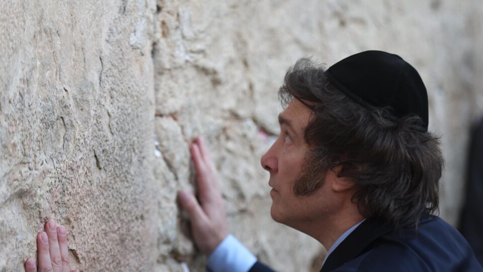 Como Javier Milei se tornou o principal aliado de Israel na América Latina?