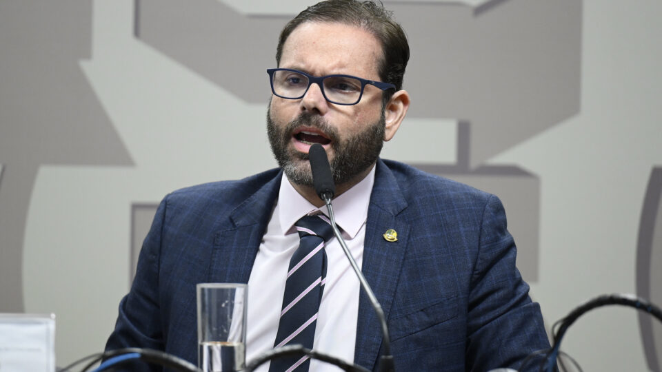 CRE aprova missão de senadores aos EUA para acompanhar pedido de asilo de Ramagem