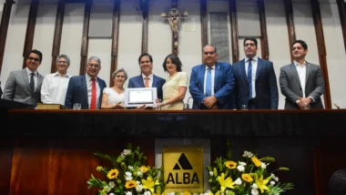 Advogado Daniel Monteiro recebeu homenagem na Assembleia Legislativa da Bahia em 2024. A honraria foi proposta pelo PT