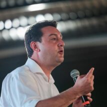 Ratinho Junior está entre os governadores que terá um caminho árduo na busca de fazer um sucessor na eleição estadual de outubro.