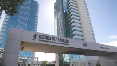 Fórum Dois de Julho, em Salvador: elevador exclusivo para juízes levantou um debate sobre privilégios e desigualdade no Judiciário