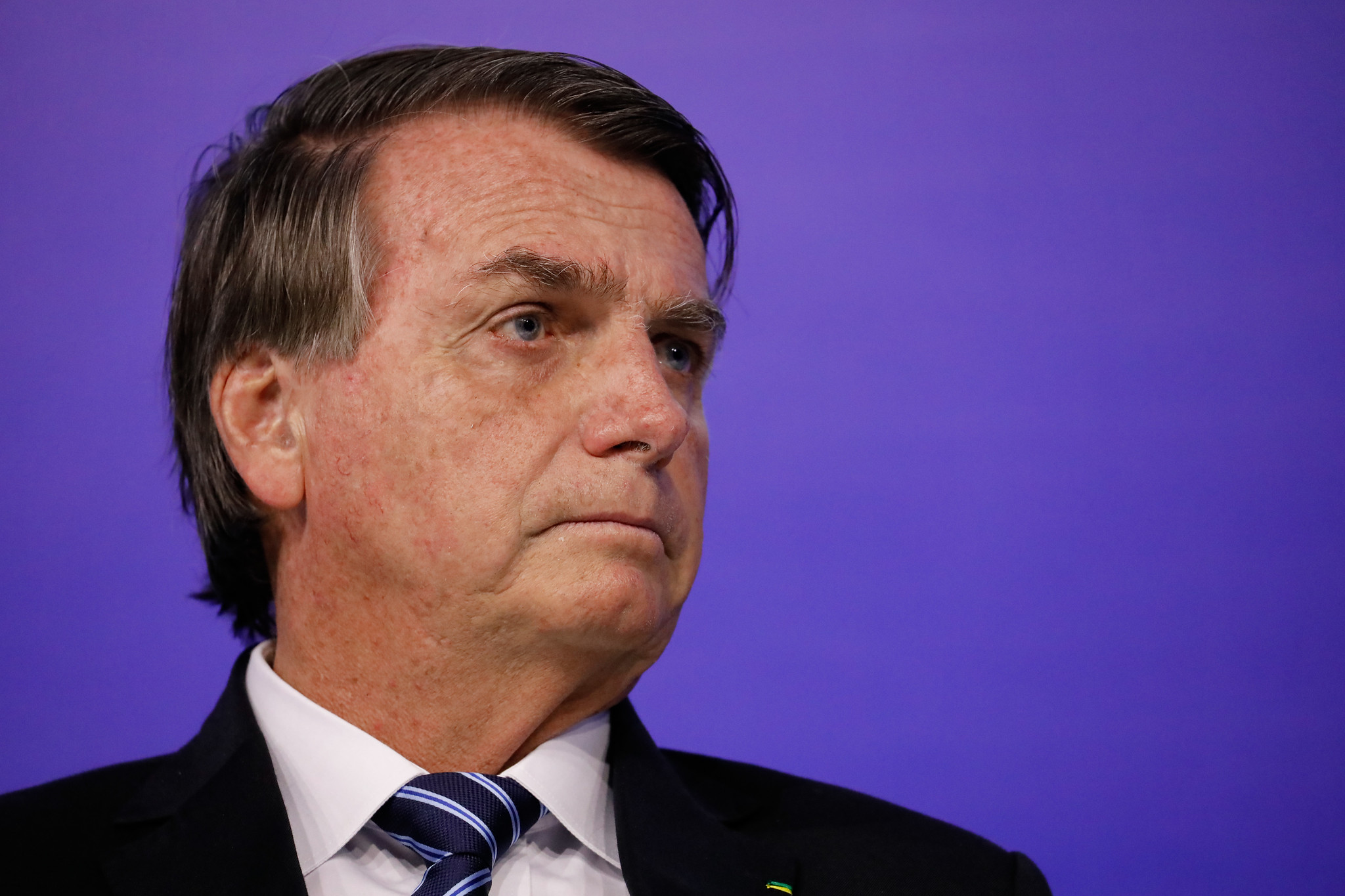 Bolsonaro está apto para cirurgia no ombro após melhora de saúde