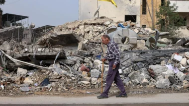 Israel ataca Hezbollah no cessar-fogo.