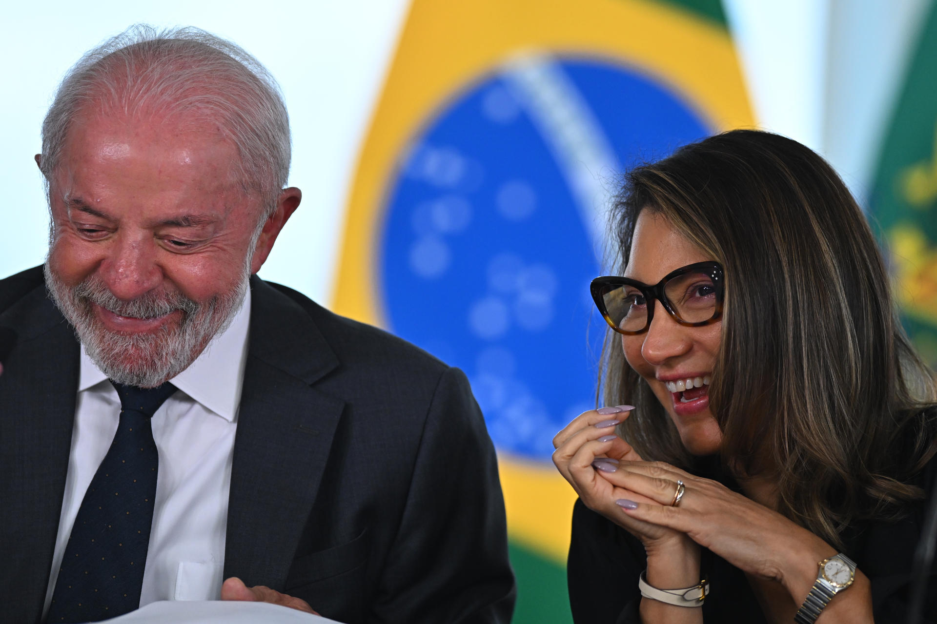 Em viagem à Espanha, Janja vincula redes sociais e big techs à morte de mulheres