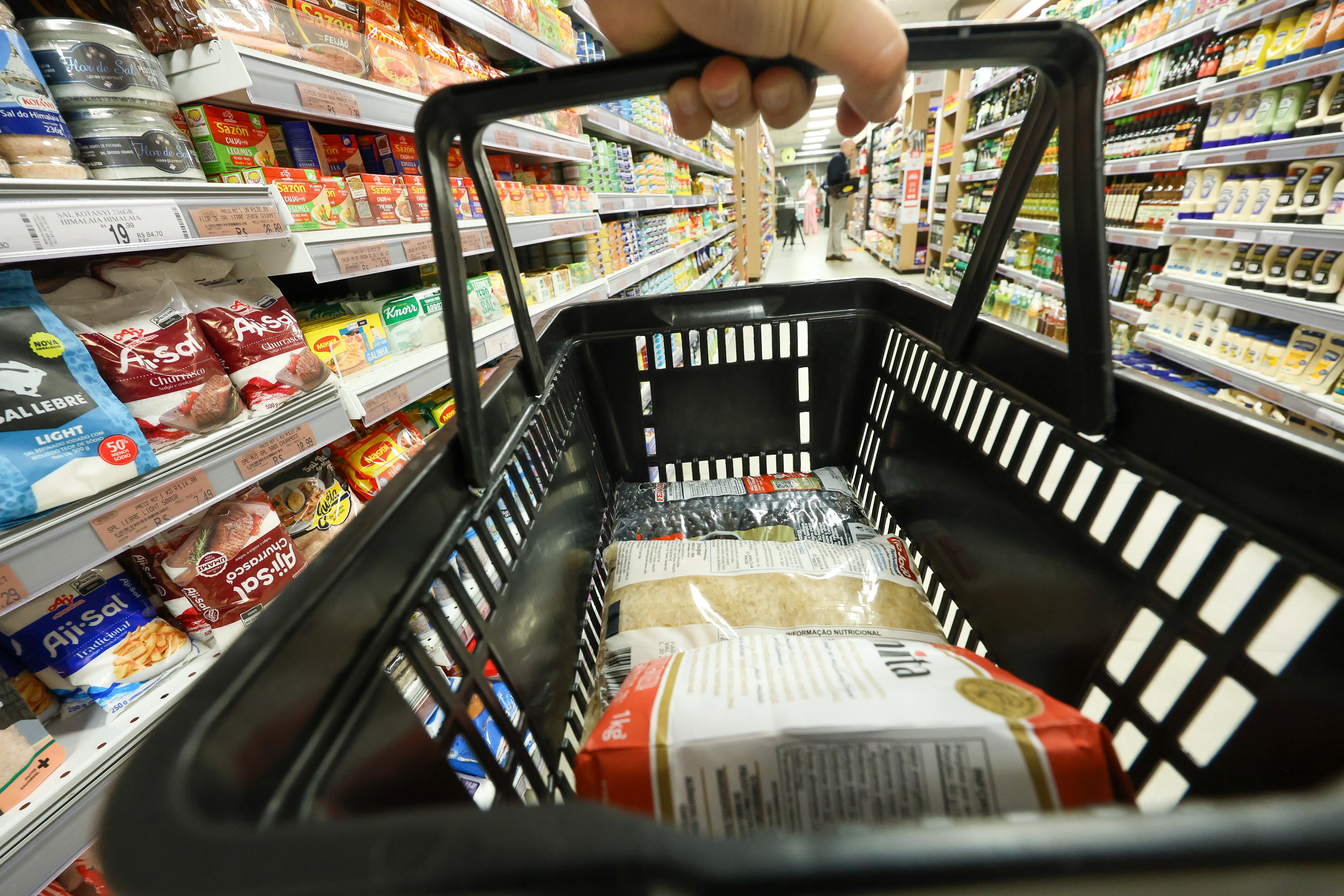 Avanço do consumo em Santa Catarina é impulsionado pelo dinamismo da economia do estado e pela confiança do consumidor.