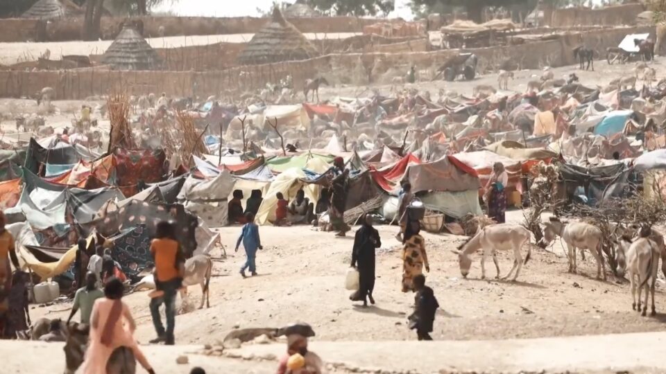 Sudão: três anos de uma guerra esquecida e cada vez mais mortal