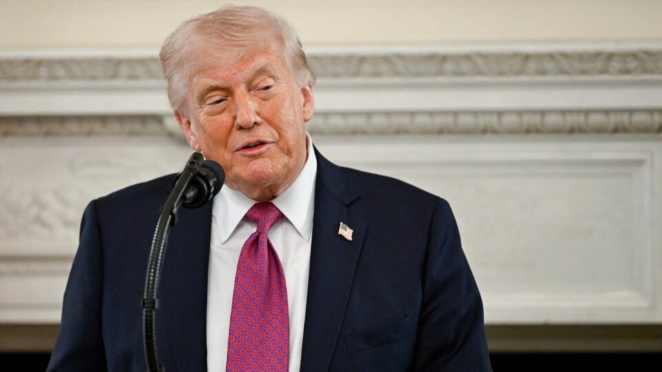 Trump volta atrás e estende cessar-fogo com Irã sem prazo definido