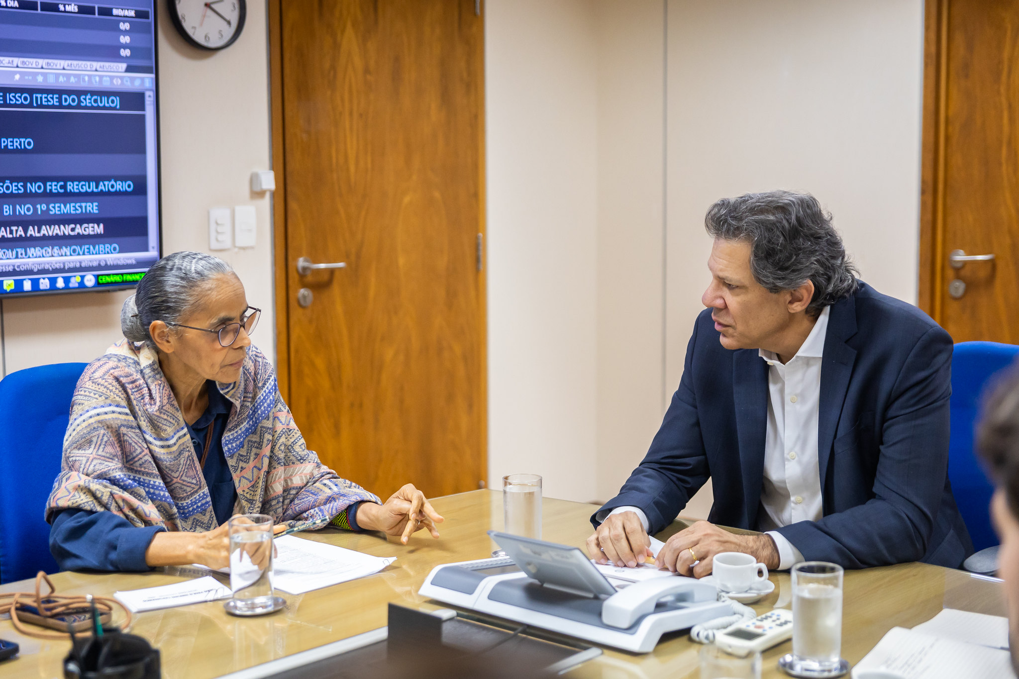 Além de disputa judicial por presidência do partido, Marina disputa apoio ao Senado com Márcio França.