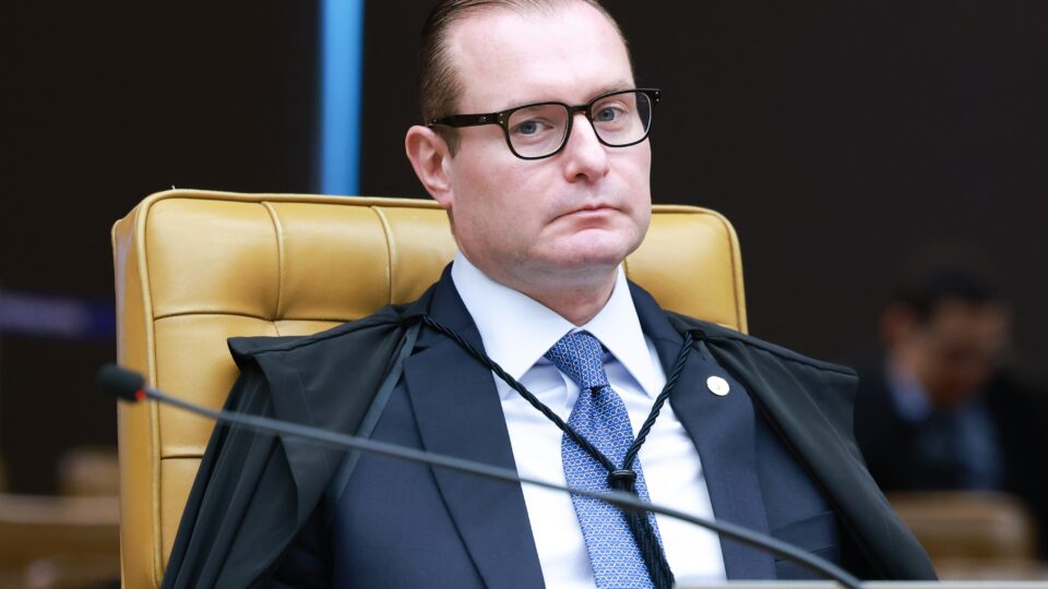 Nas mãos de Cristiano Zanin, a última esperança contra a tortura