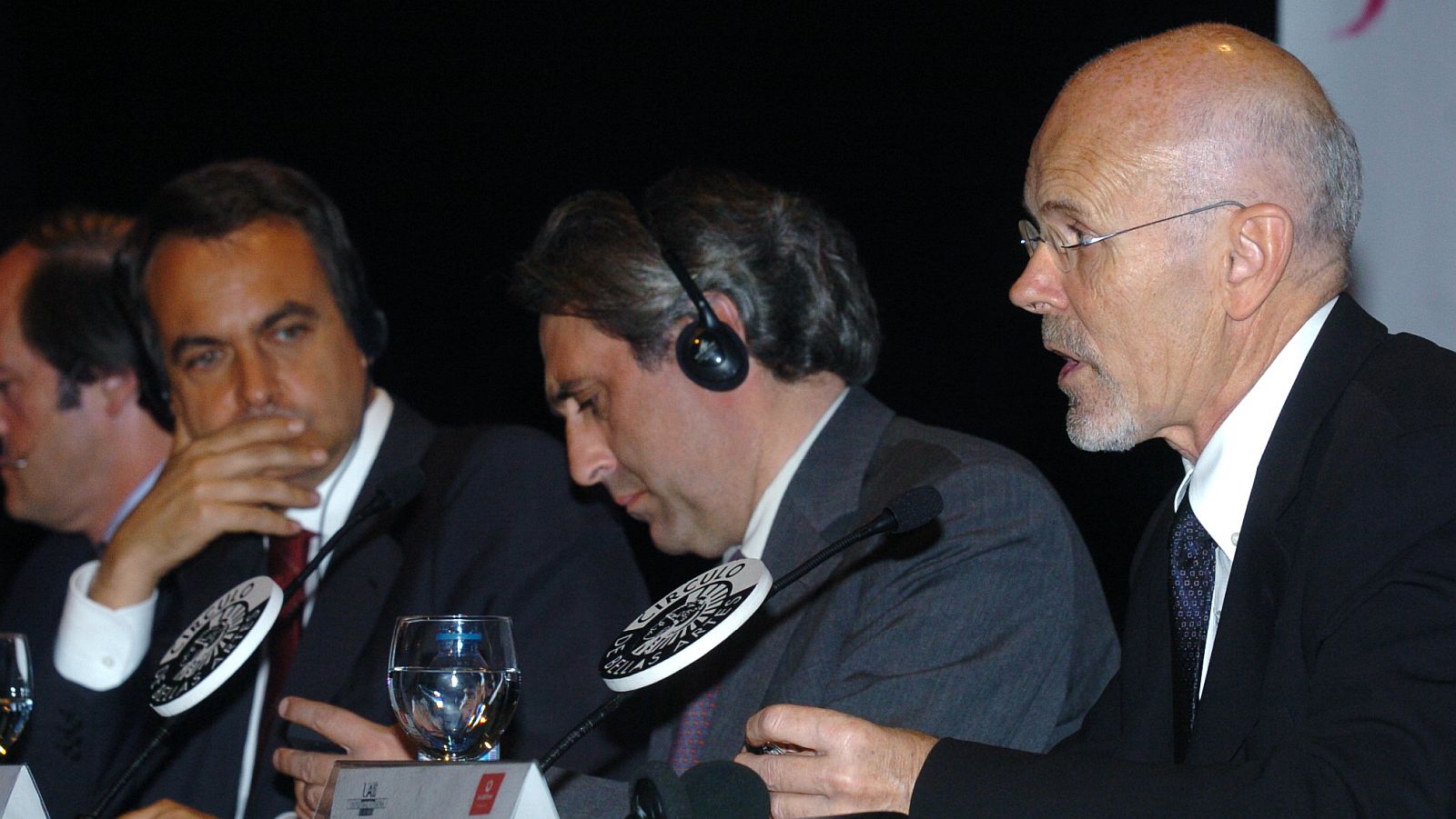 O filósofo Philip Pettit (à direita) em foto de 2004, durante conferência na Espanha.
