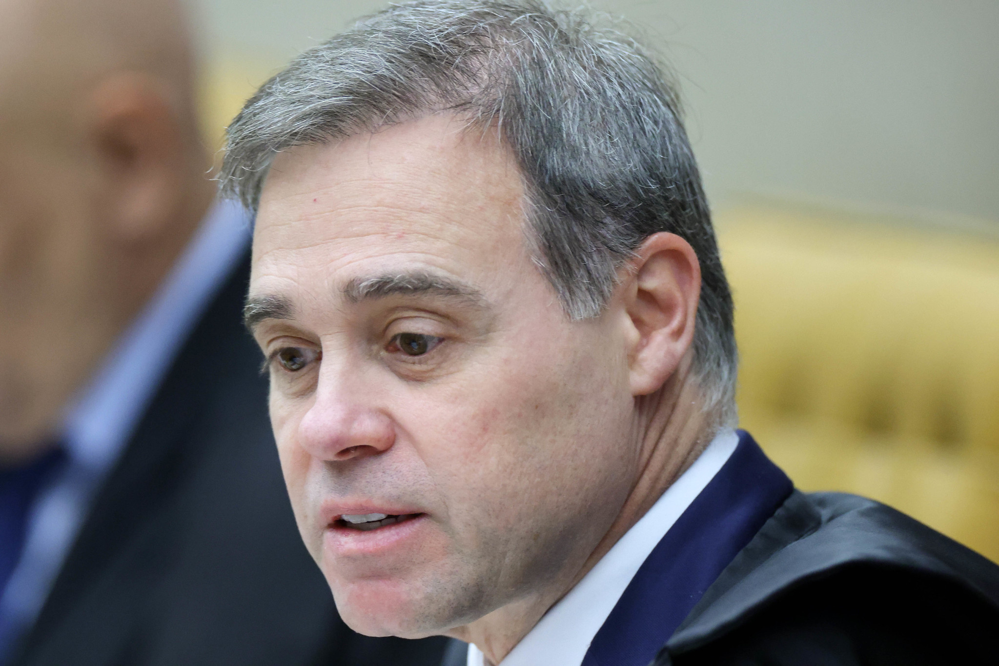 Mendonça suspende julgamento de ação de Tabata contra Eduardo