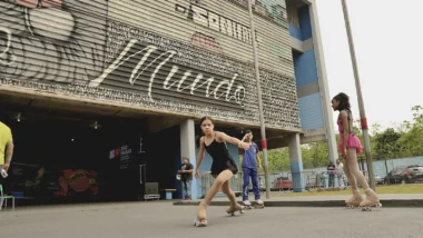 Escola de Cubatão saiu de 116 alunos e violência diária para prêmio mundial e virou modelo do governo Tarcísio.