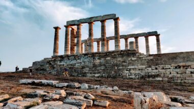 Templo Grego que servia como espaço para arquivar documentos na Antiguidade.