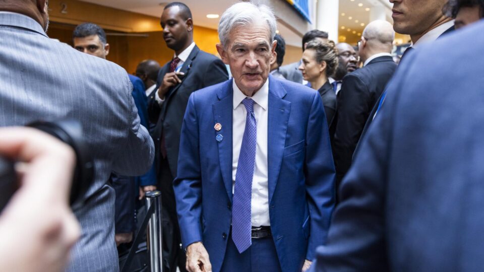 Governo Trump arquiva investigação contra presidente do Fed