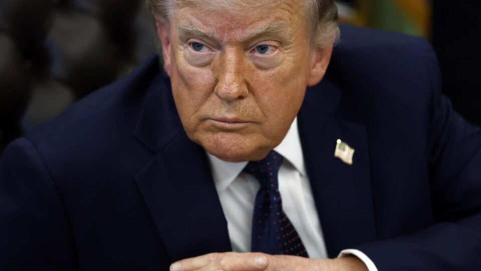 Casa Branca acusa democratas de “demonizar” Trump e pede moderação após tiroteio