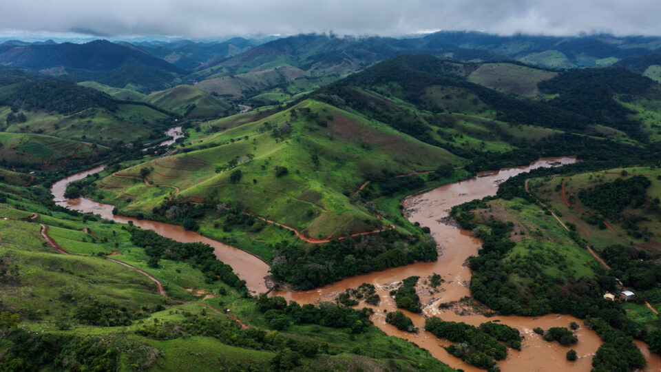Acordo de reparação em Mariana bate recorde de pagamento de indenizações no Brasil