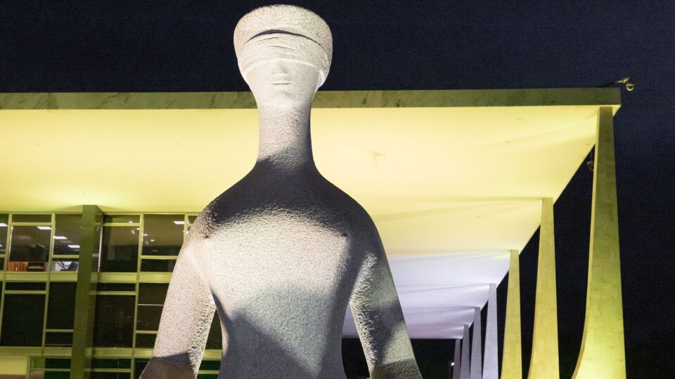 Um estado de desconfiança perpétua entre a sociedade e o STF