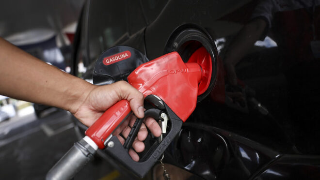 Governo divulga preços médios de combustíveis com variação entre estados a partir de maio