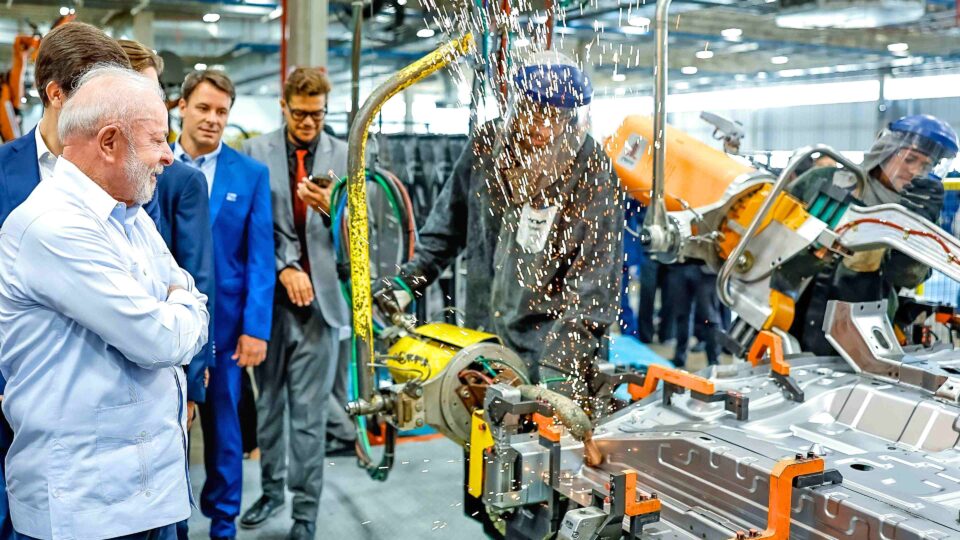 Por que os gastos públicos aumentam o risco de estagflação no Brasil?