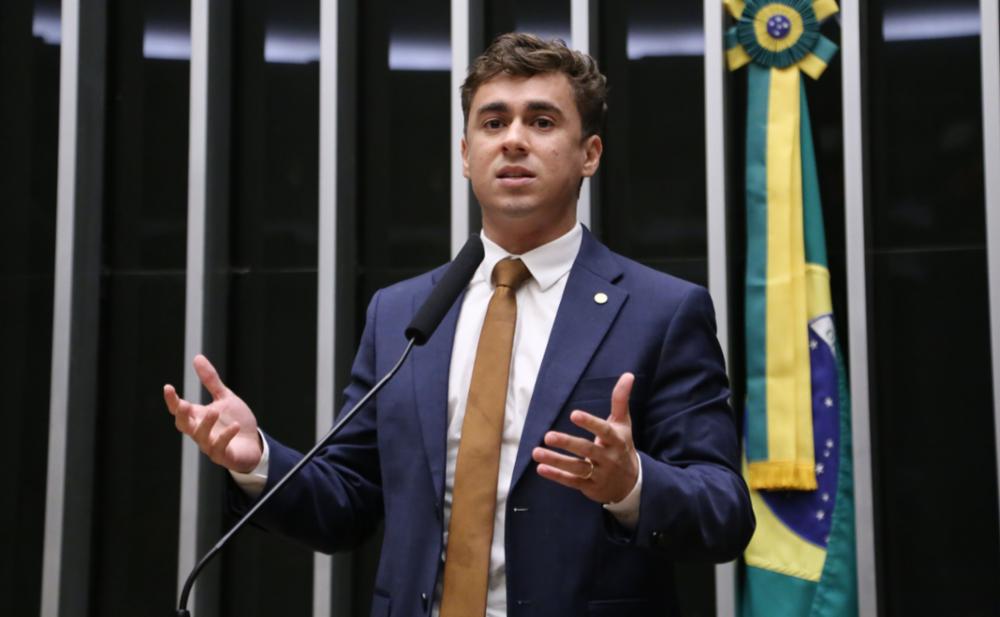 Nikolas e Jair Renan trocam farpas; Flávio pede fim das provocações