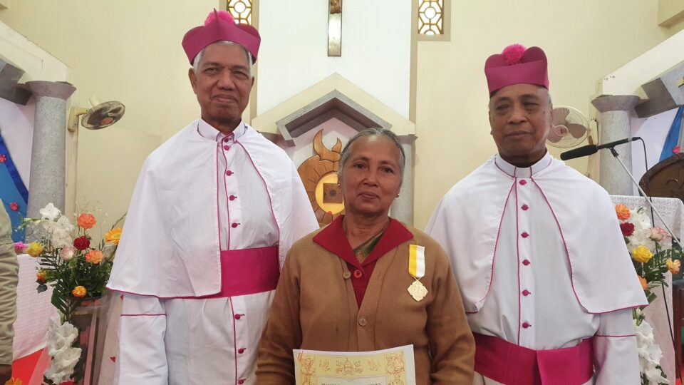 Como uma professora leiga se tornou mentora secreta da igreja