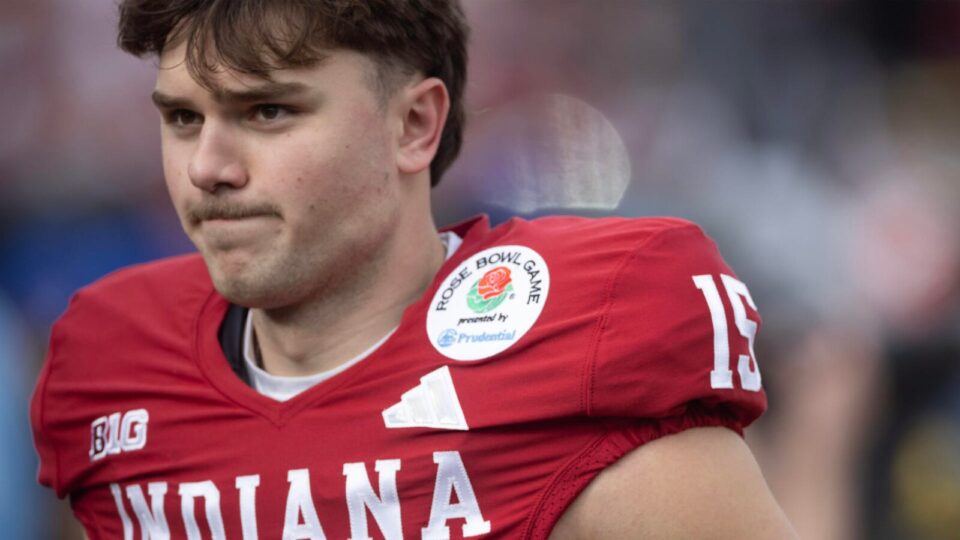 A nova promessa do futebol americano coloca Deus em primeiro lugar