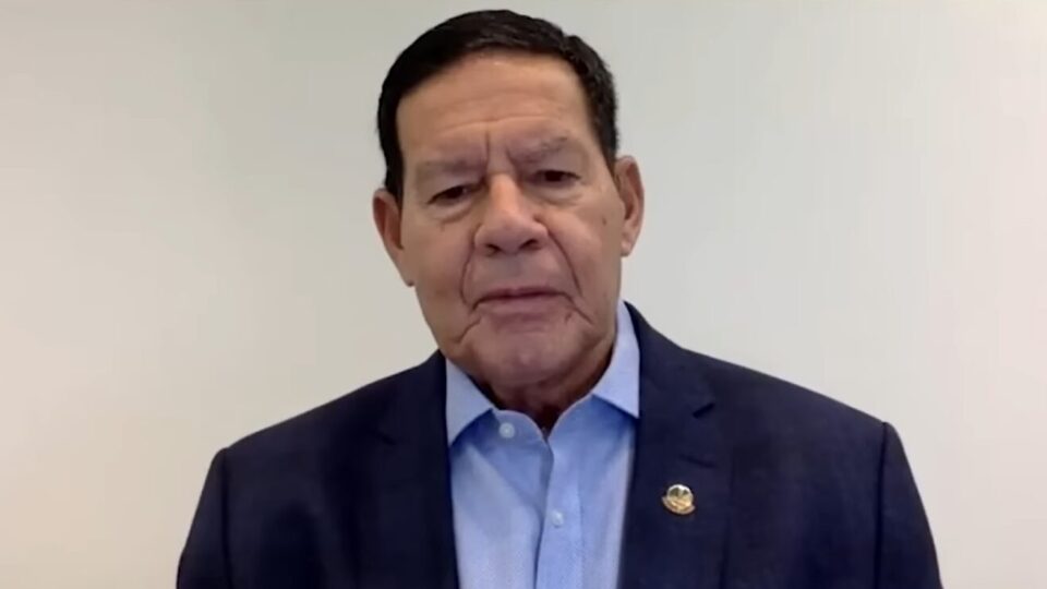Mourão defende Zema e ataca inquérito das fake news: “pior do que o AI-5”
