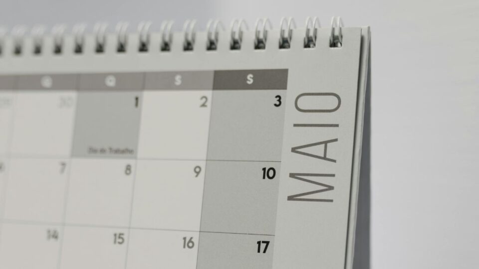 Vai ter feriadão? Confira o calendário completo de maio de 2026