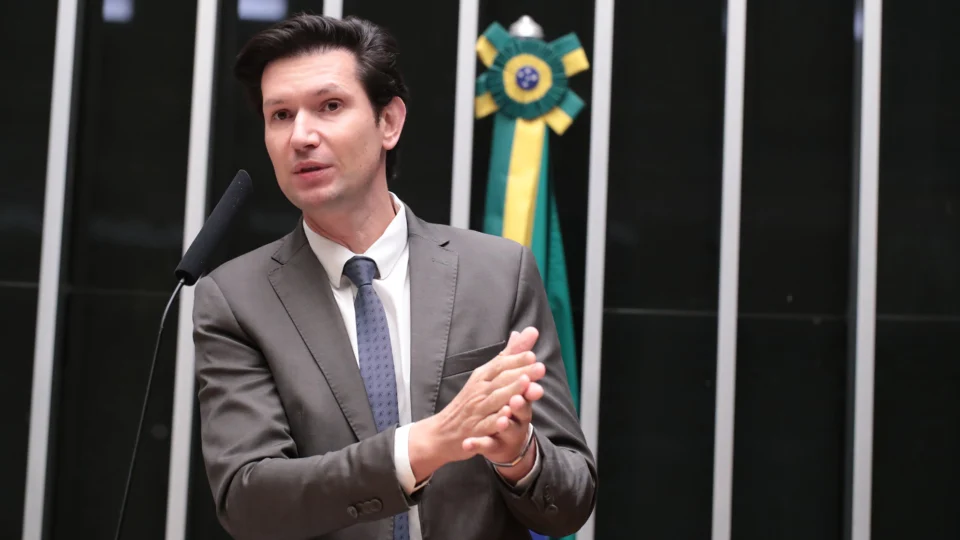Deputado federal Gilson Marques (Novo-SC). Novo argumenta que Anatel não tem poder para restringir atividades econômicas. 