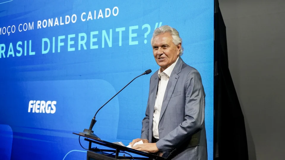 Governador goiado sinalizou positivamente a código de ética, solução descartada por Zema.