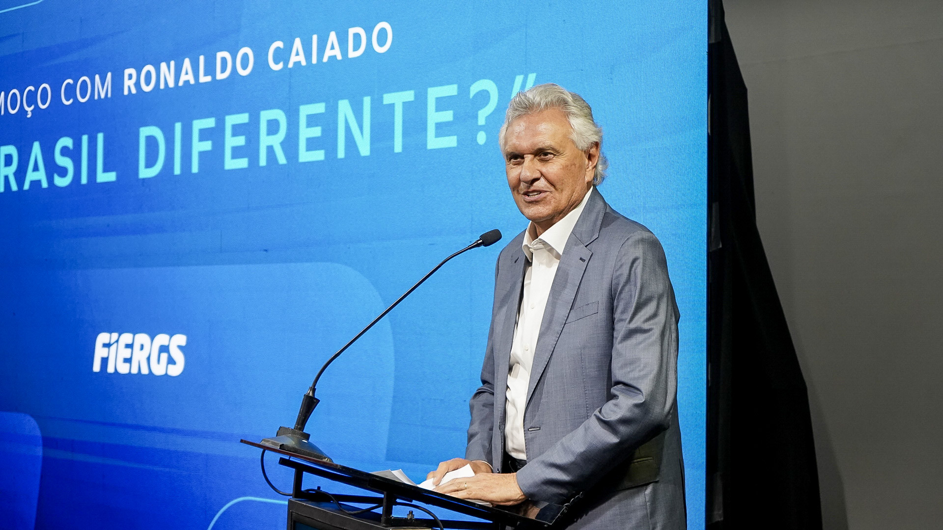 Governador goiado sinalizou positivamente a código de ética, solução descartada por Zema.