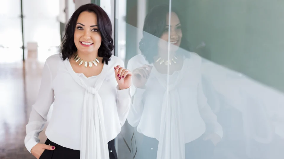 Lilian Schopping, administradora de empresas, especialista em gestão de pessoas e liderança e diretora comercial da ABRH-PR