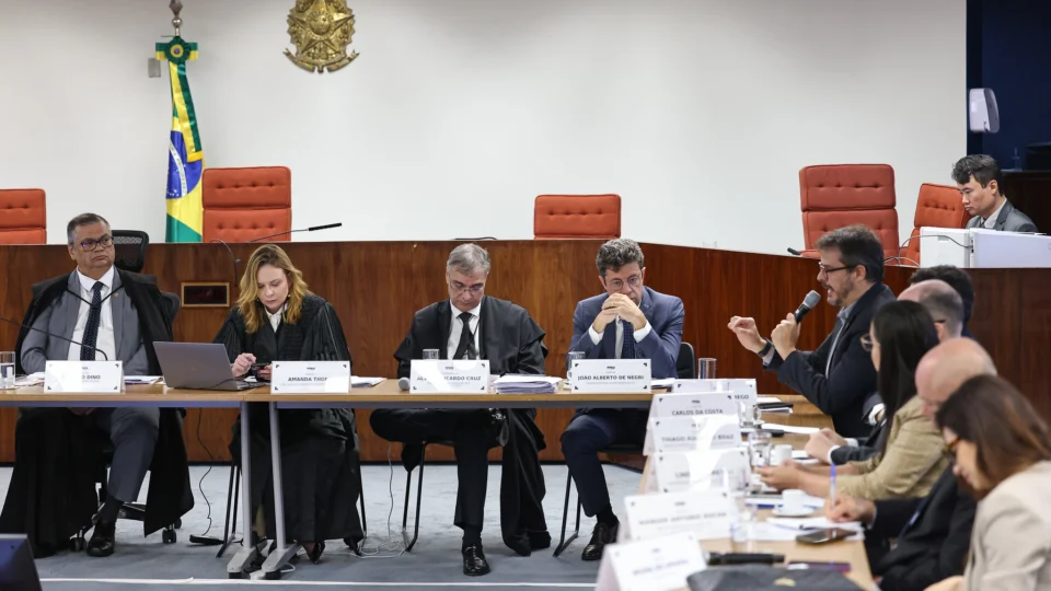 Utilizadas para discutir políticas públicas com poderes e entidades, audiências de contextualização não estão previstas em lei.