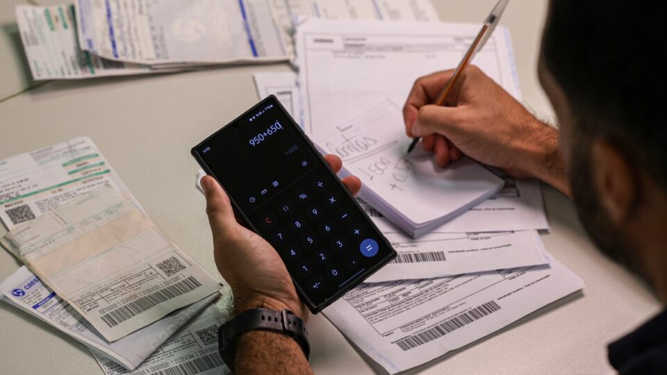 Como os brasileiros relacionam economia e intenção de voto para presidente