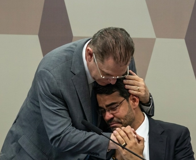 Oposição comemora rejeição histórica de Messias no Senado