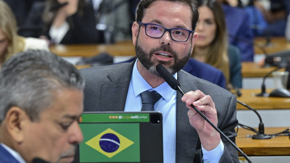 Vaga destinada a Messias no STF “não é legítima”, diz senador; assista