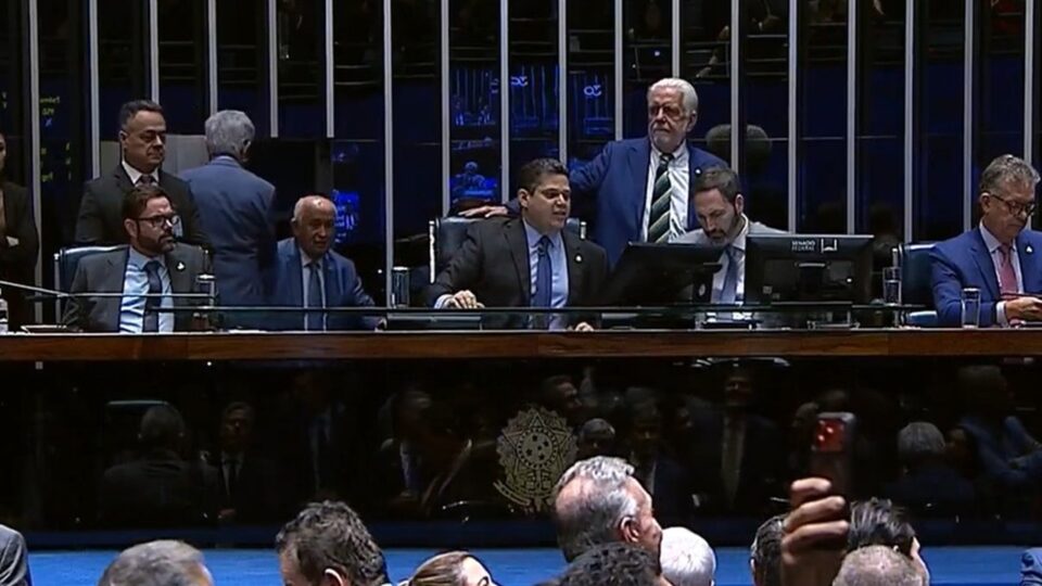 Em áudio vazado, Alcolumbre projetou derrota de Messias antes do resultado