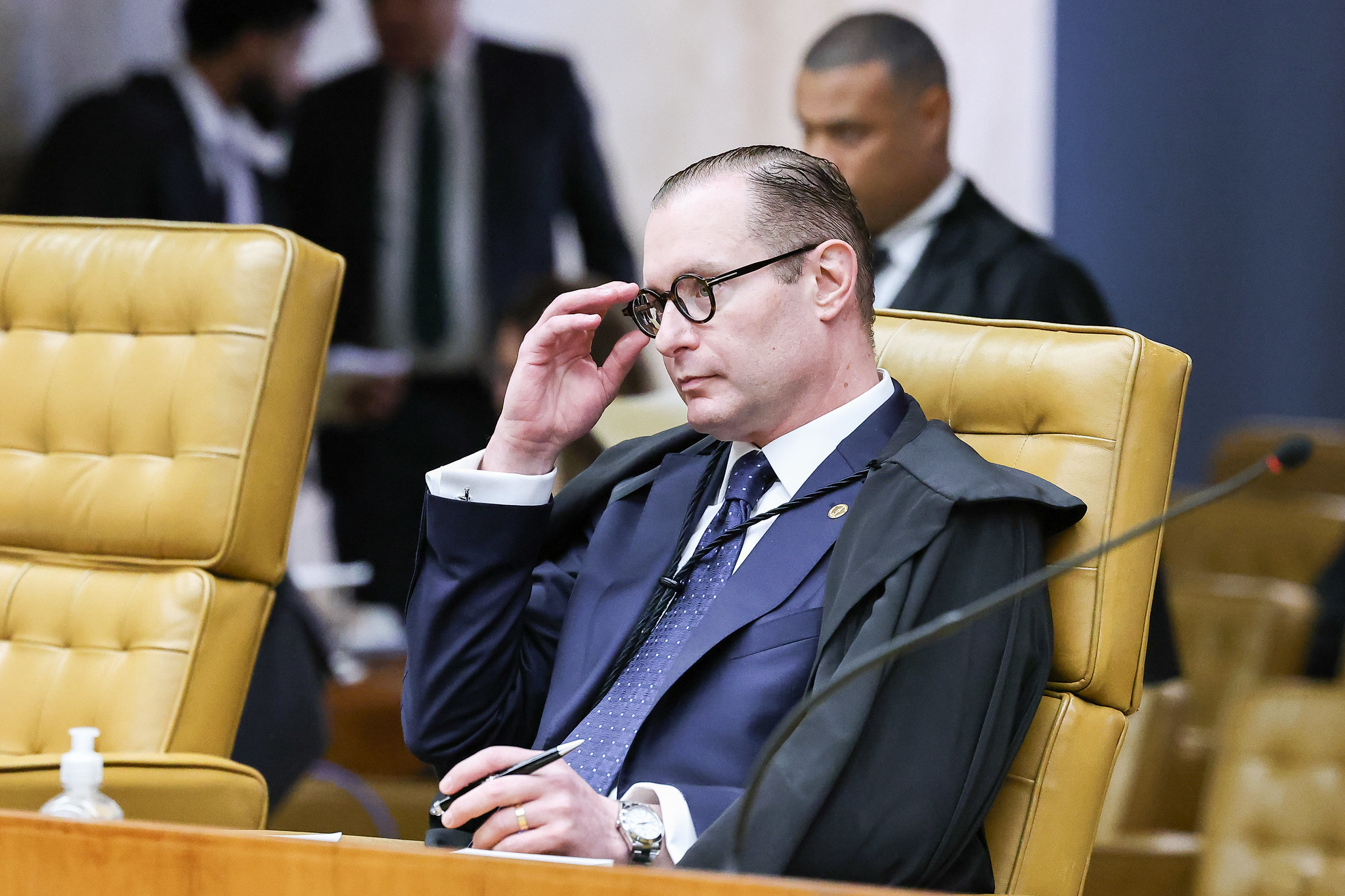 Zanin suspende julgamento de órgão visto como “balcão de negócios” do TCU
