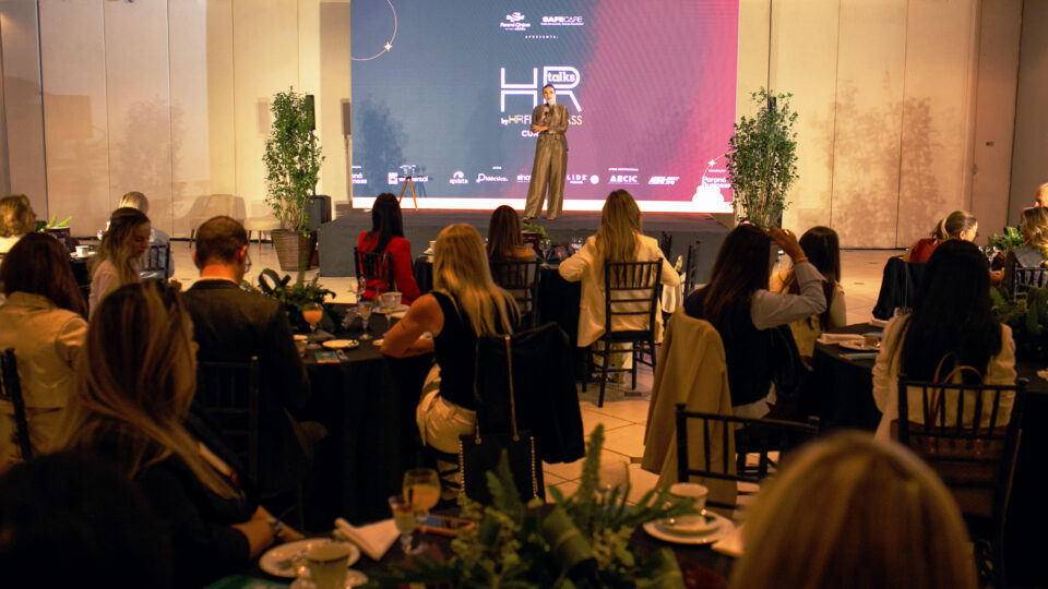 NR-1 atualizada impacta empresas e leva debate sobre saúde mental a Curitiba