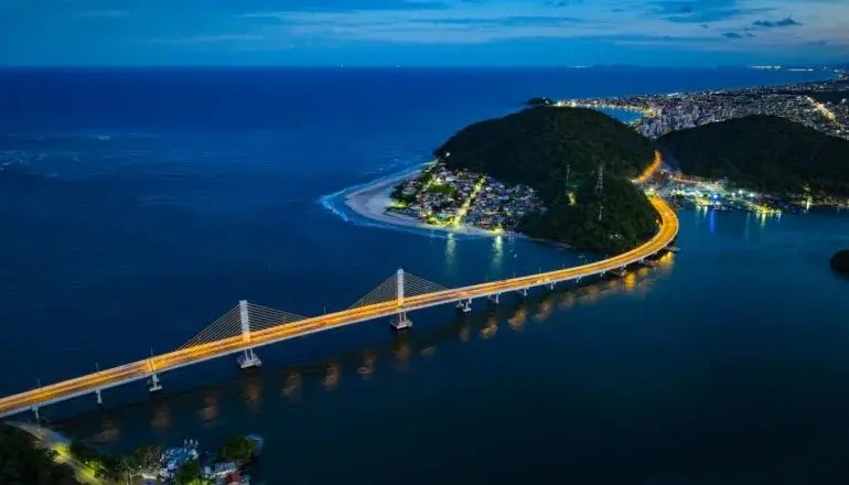 Nova ligação entre Guaratuba e Matinhos substitui o ferry boat e promete transformar o litoral paranaense.